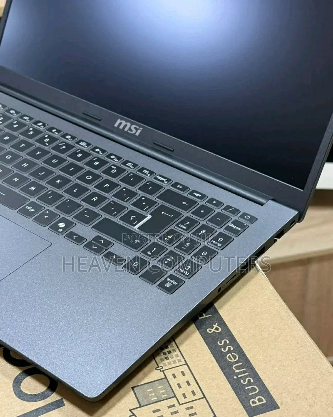 New Laptop MSI CR610 16GB Intel Core Ultra 7 SSD 1T