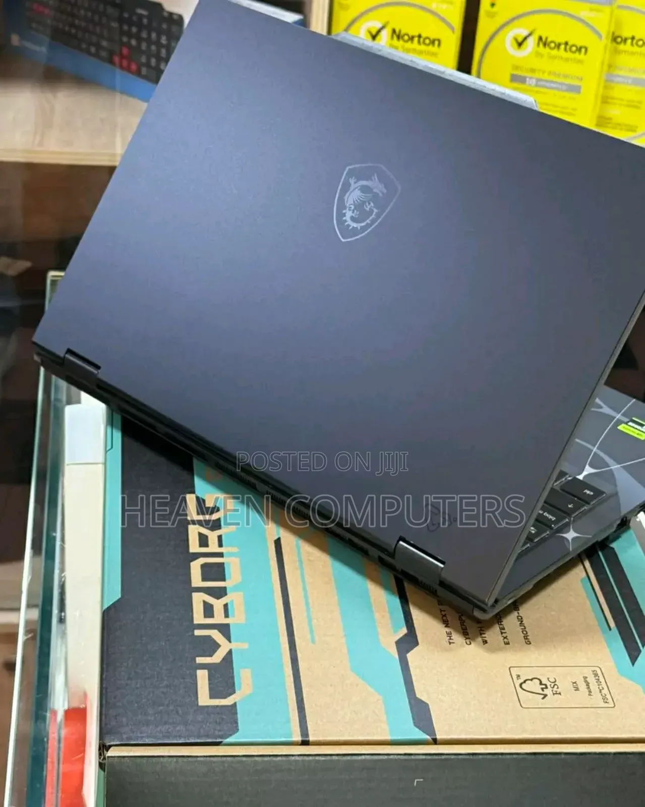 New Laptop MSI Cyborg 15 16GB Intel Core i7 SSD 1T