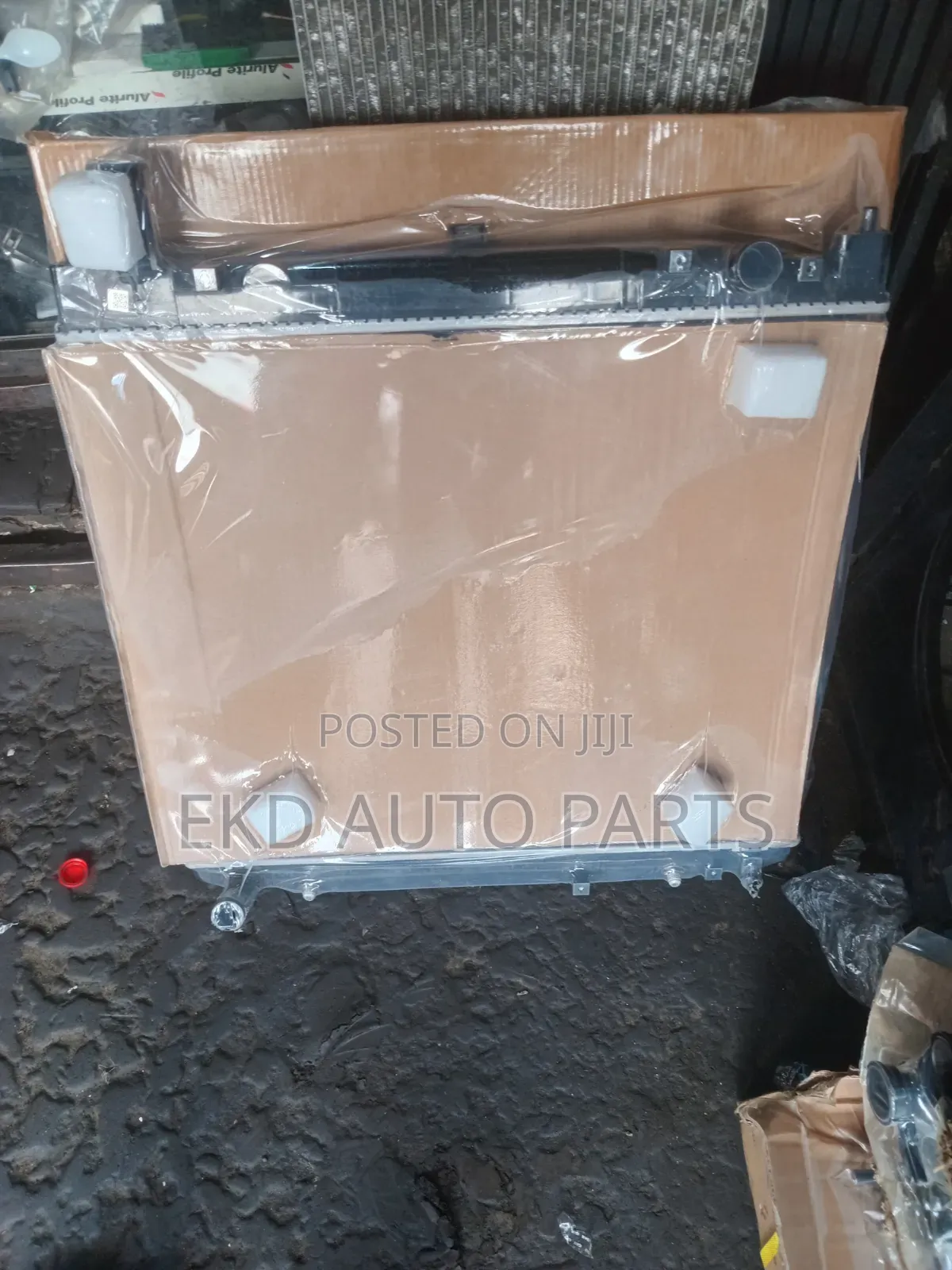 Toyota Fish Radiator Hiace (Fish)