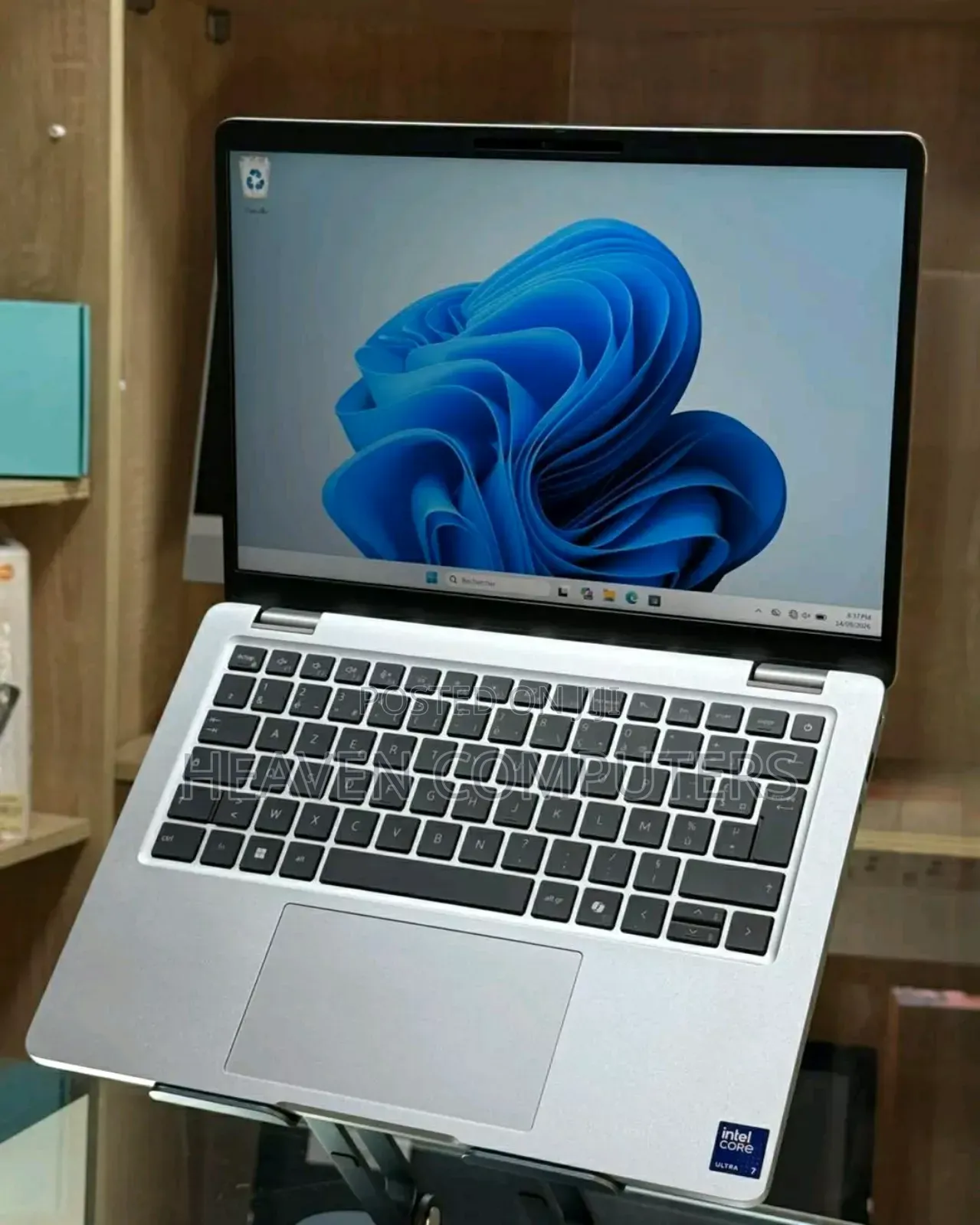 New Laptop Dell XPS 13 16GB Intel Core Ultra 7 SSD 1T