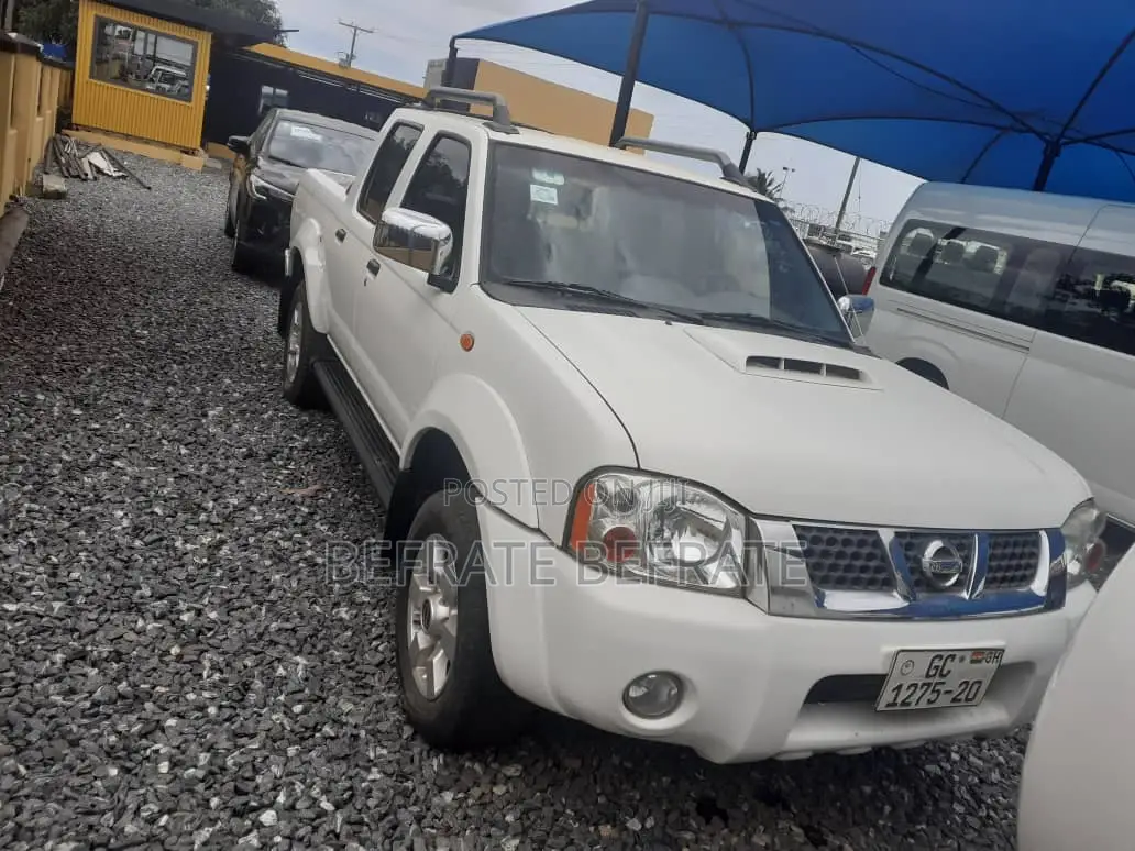 Nissan Navara 2014 White