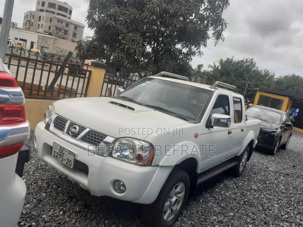 Nissan Navara 2014 White