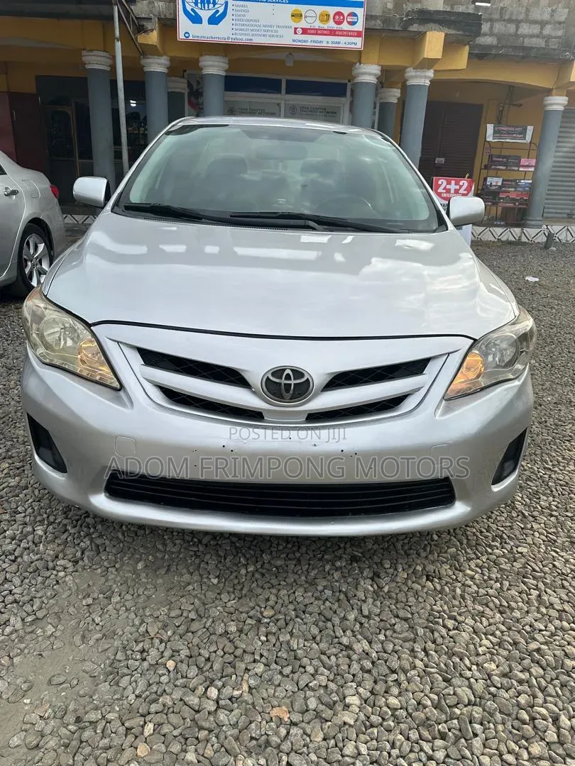 Toyota Corolla 2012 Silver