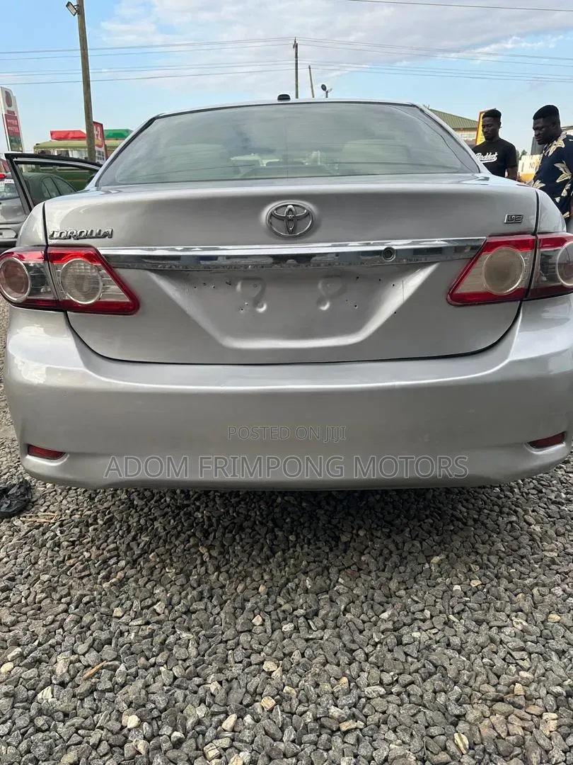 Toyota Corolla 2012 Silver