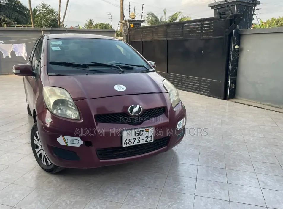 Toyota Vitz 2010 Brown