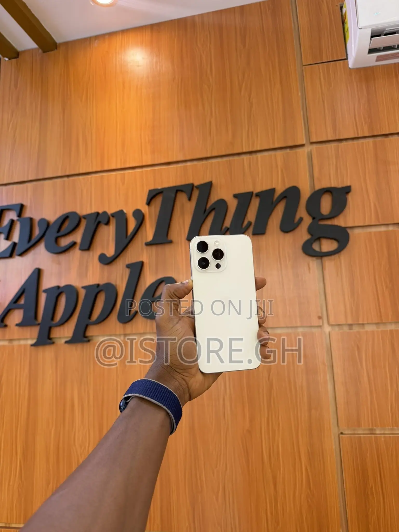 Apple iPhone 15 Pro Max 256 GB Gold