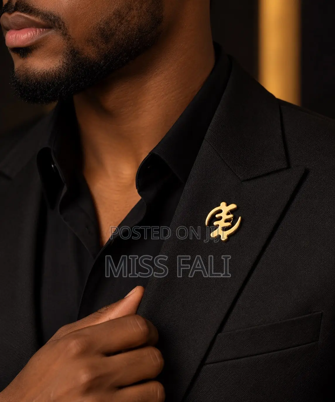 Sculpted Lapel Brooch