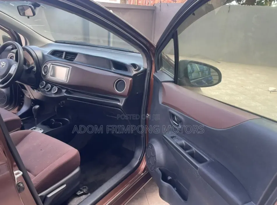 Toyota Vitz 2012 Brown