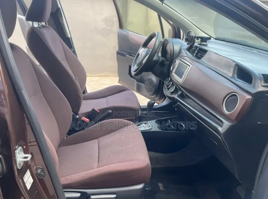 Toyota Vitz 2012 Brown
