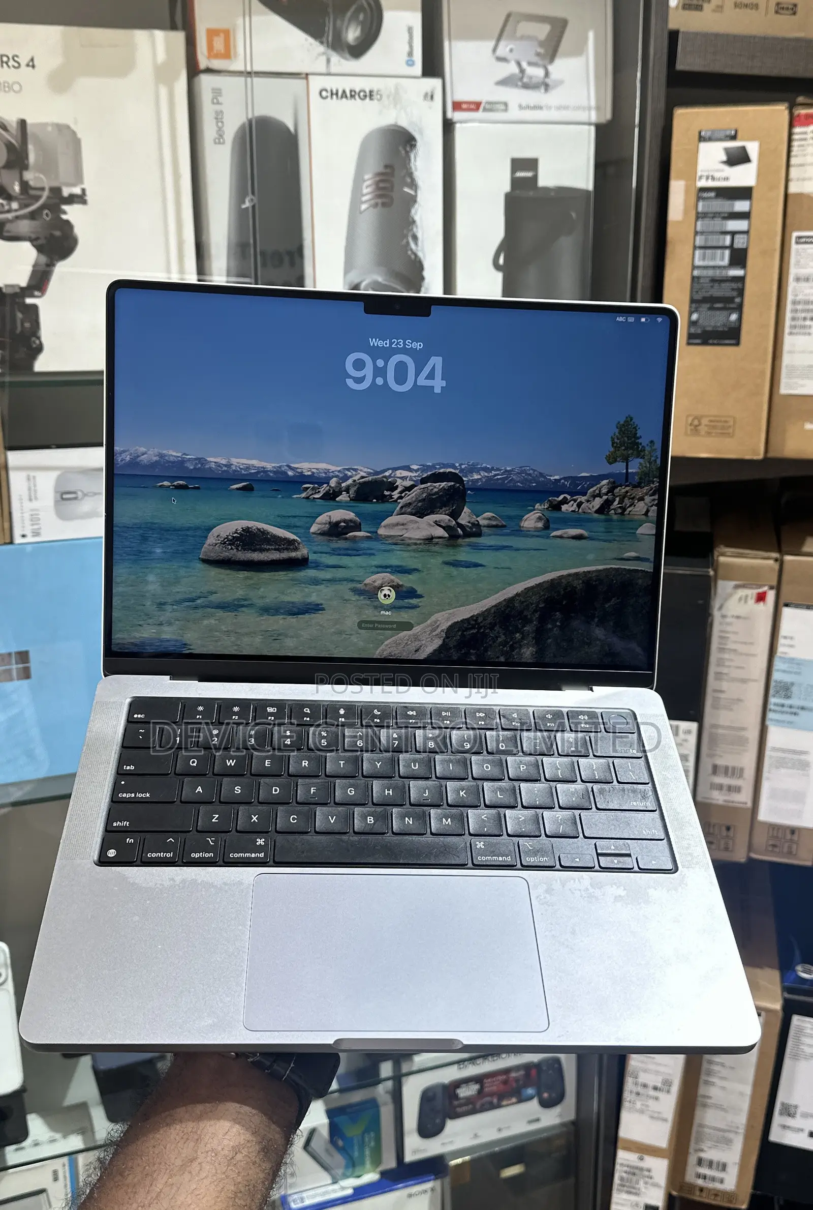 Laptop Apple MacBook Pro 2021 M1 16GB Apple M1 Pro SSD 512GB