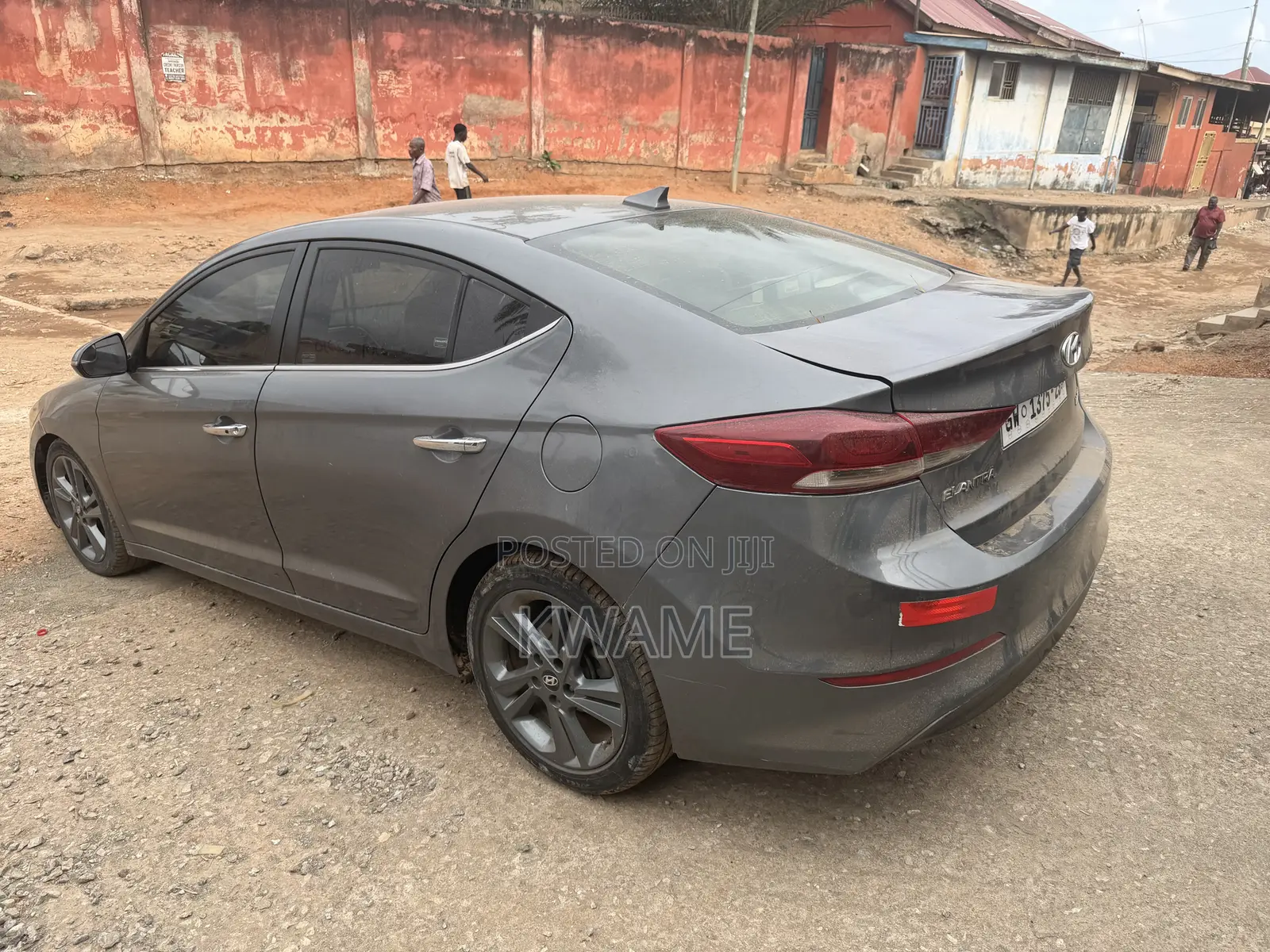 Hyundai Elantra Limited Sedan FWD (2.0L 4cyl 6A) 2017 Gray