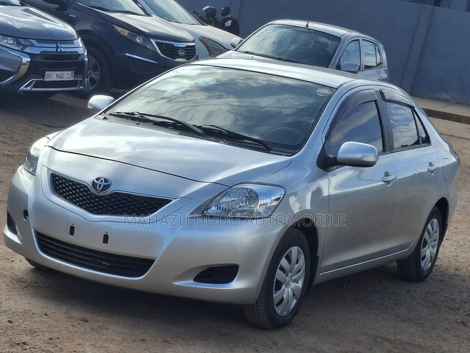 Toyota Belta 2010 Silver