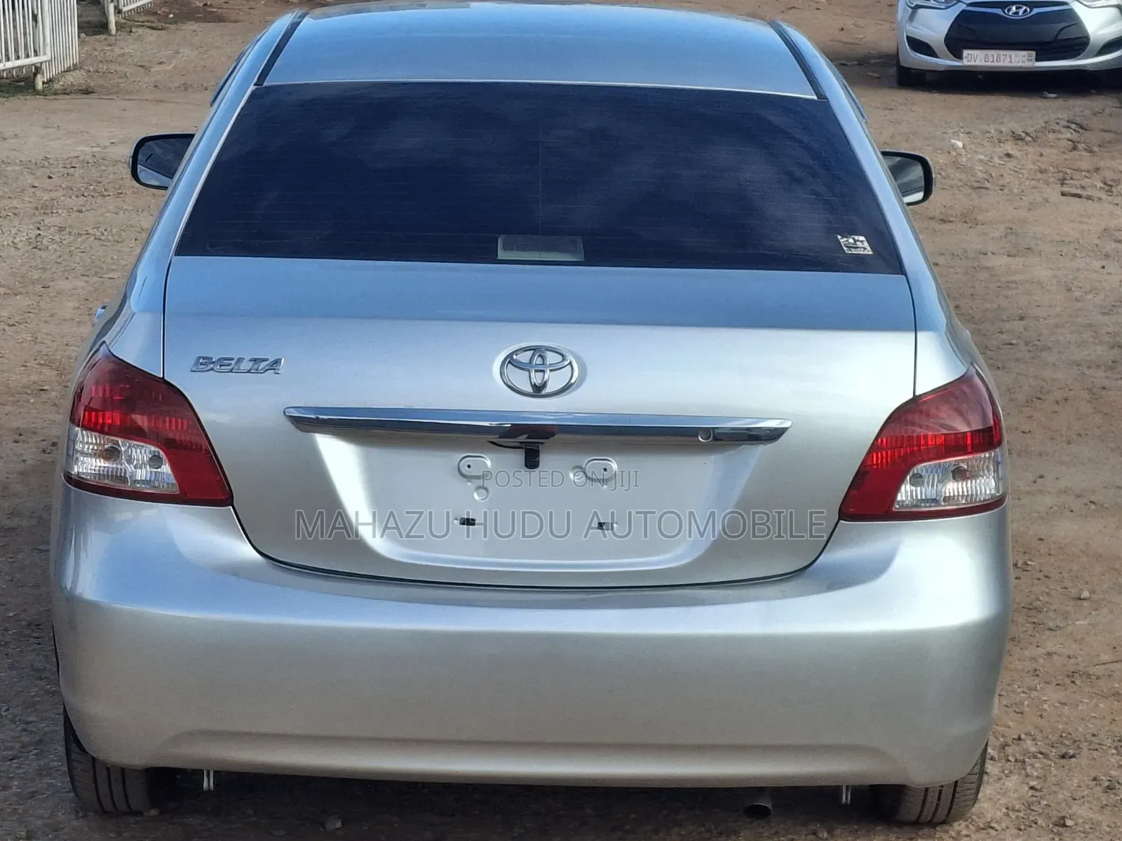 Toyota Belta 2010 Silver
