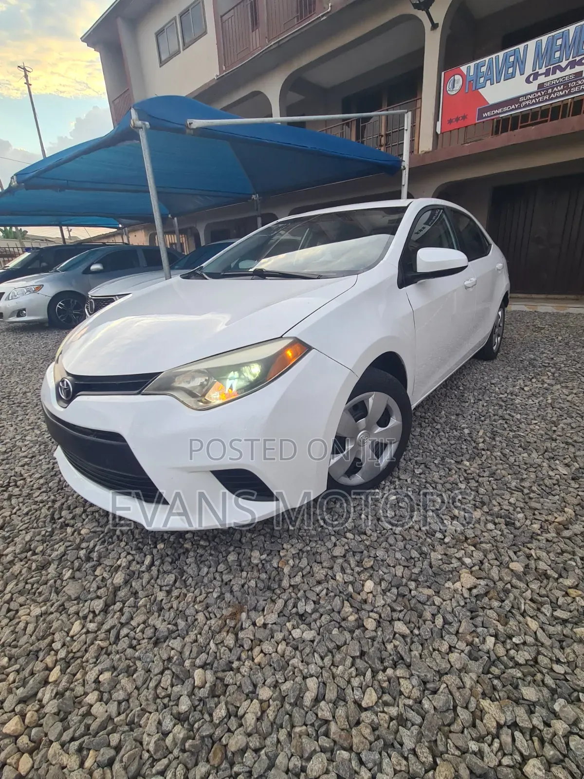 Toyota Corolla LE 4dr Sedan (1.8L 4cyl CVT) 2016 White