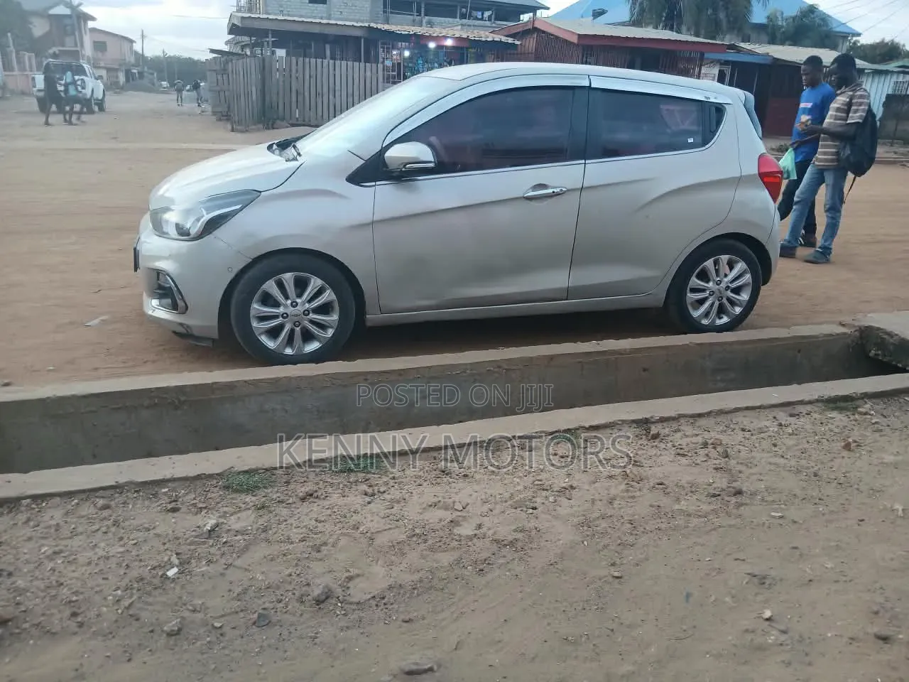 Chevrolet Spark 2016 Gray