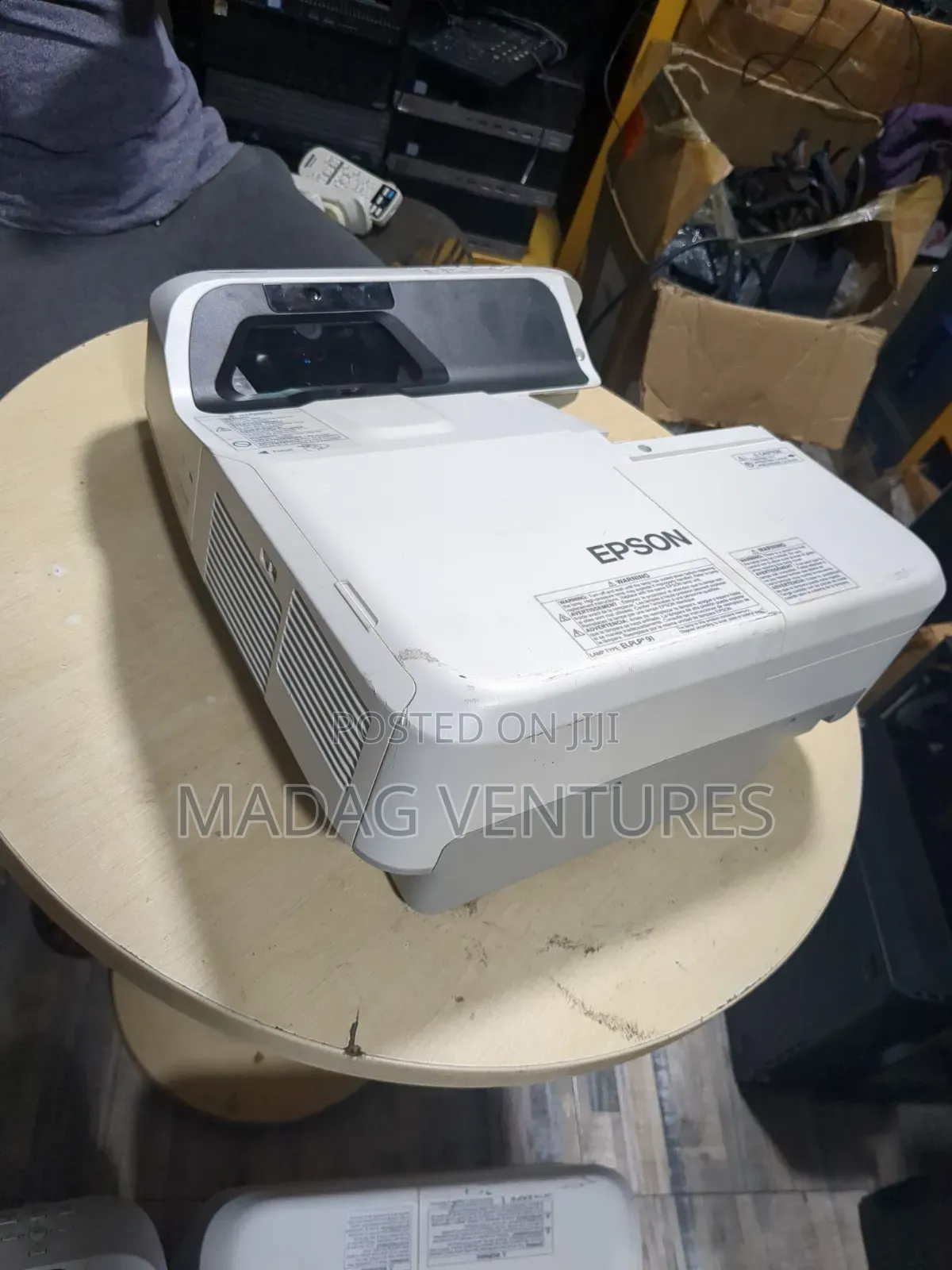 Epson EB-695Wi LCD
