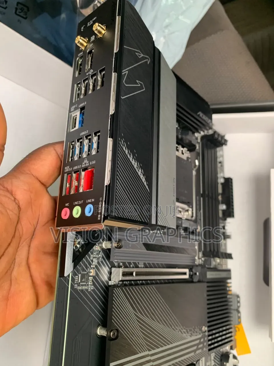 Gigabyte B650 Aorus Elite AX V2 WiFi Motherboard With Ryzen 7 7800x3d