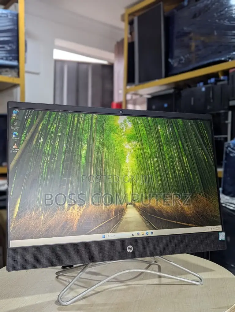 Desktop Computer HP AiO 24 8GB Intel Core i5 SSD 256GB