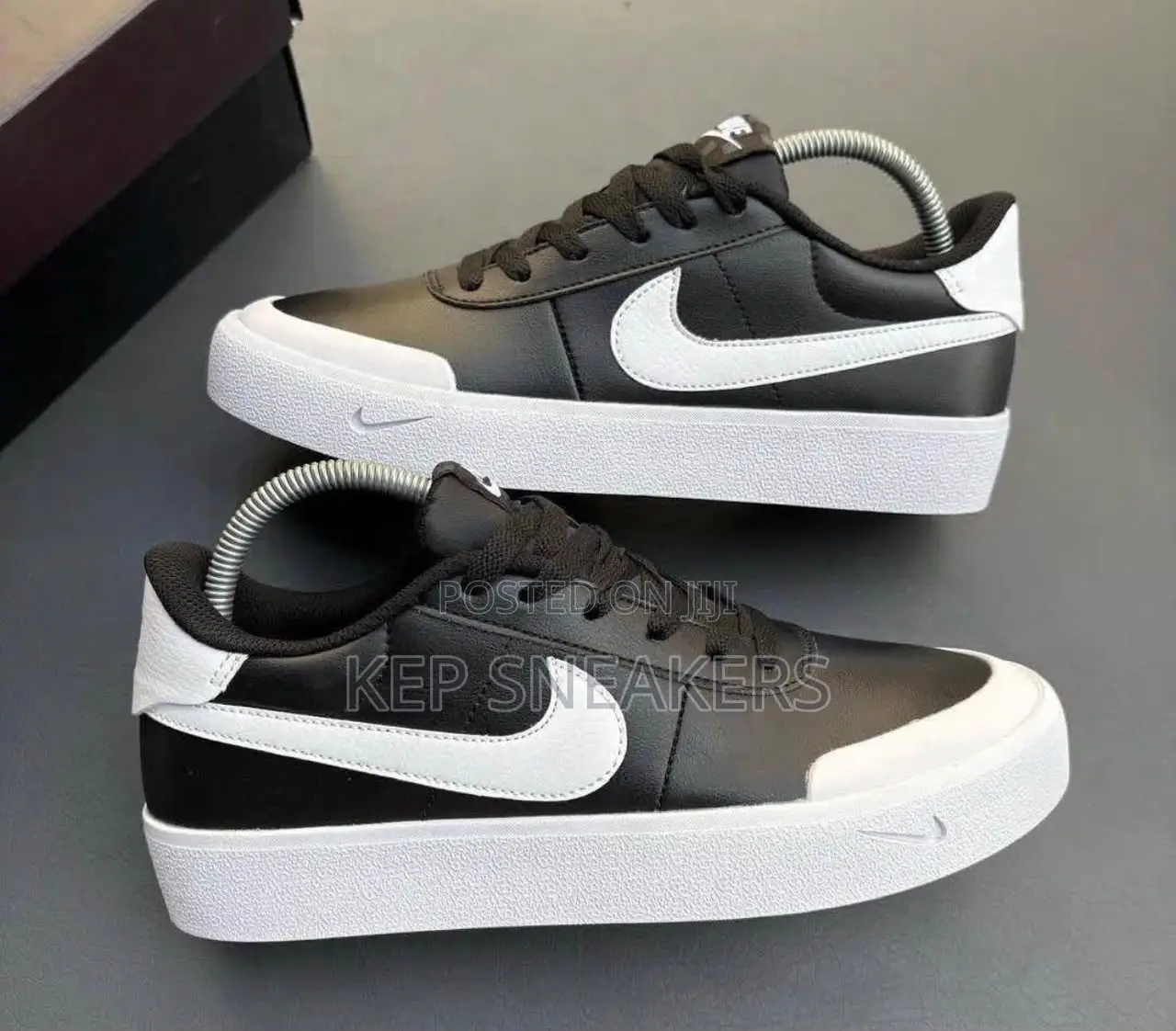 Nike Court Shot BW