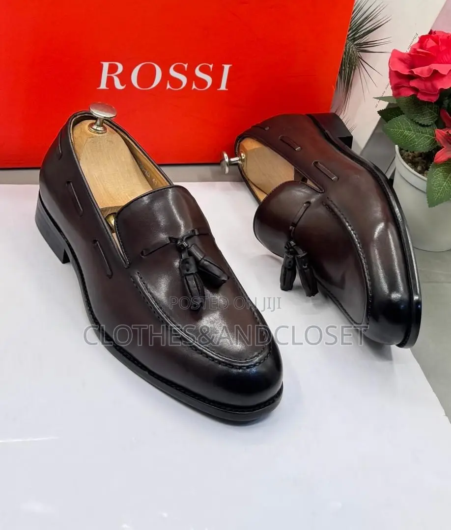 Dark Brown Leather Tassel Loafers With a Slip-on Design