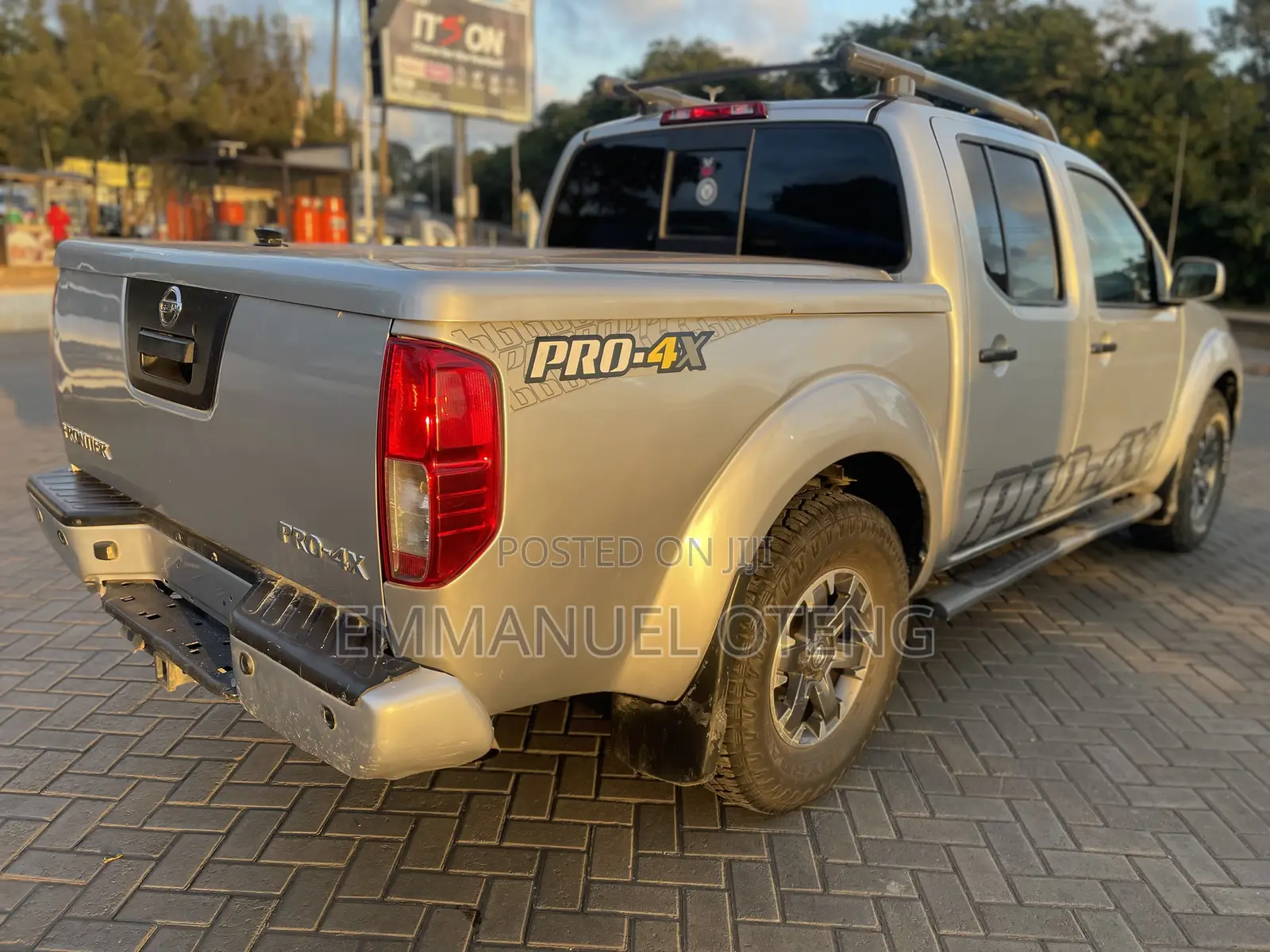 Nissan Frontier 2021 Silver