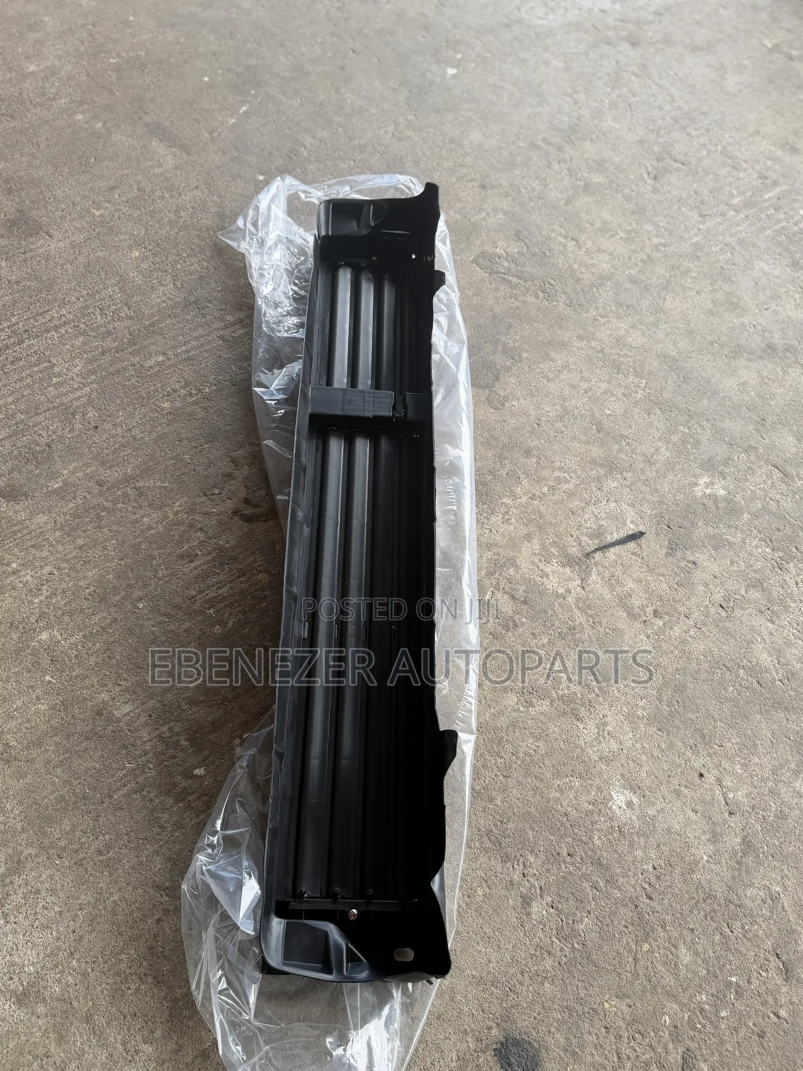 Mitsubishi Outlander Shutter Grille 2022 2023 2024 2025 2026