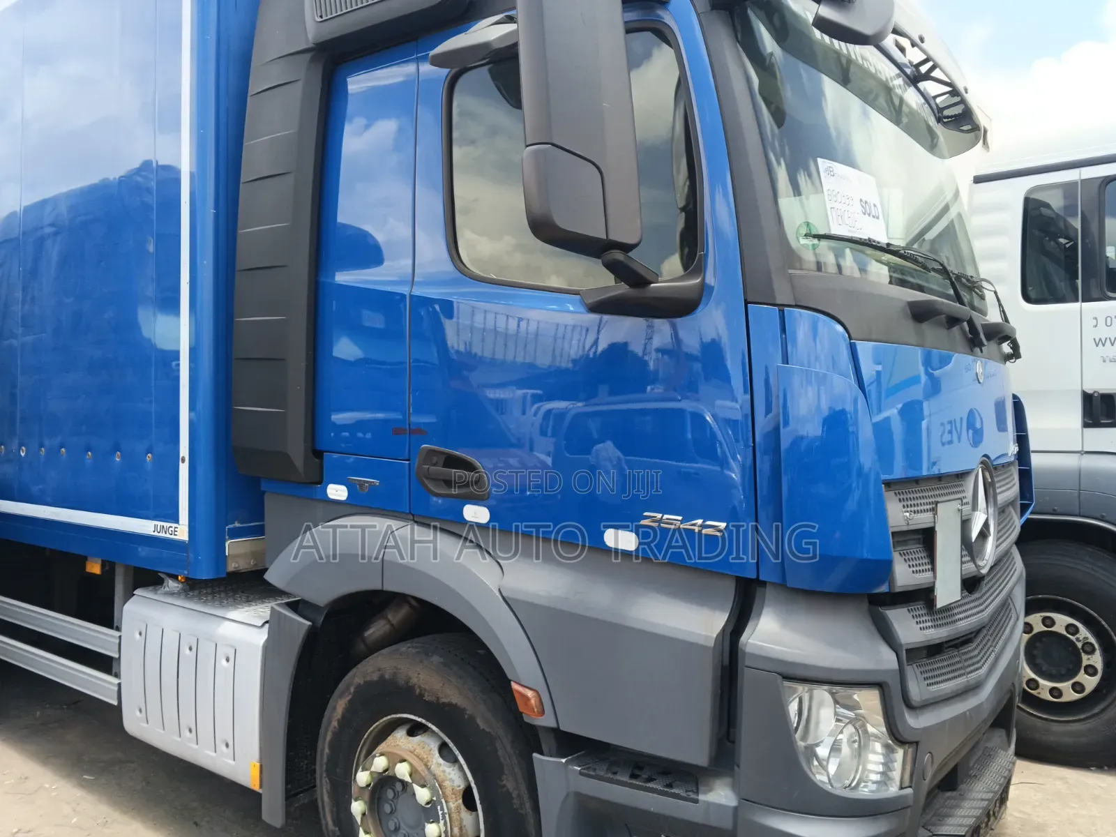 Mercedes-Benz Actross 2015 Box Blue 