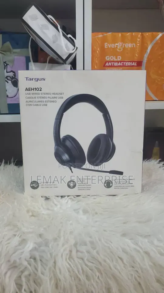 The Targus Wired Stereo Headset (AEH102)