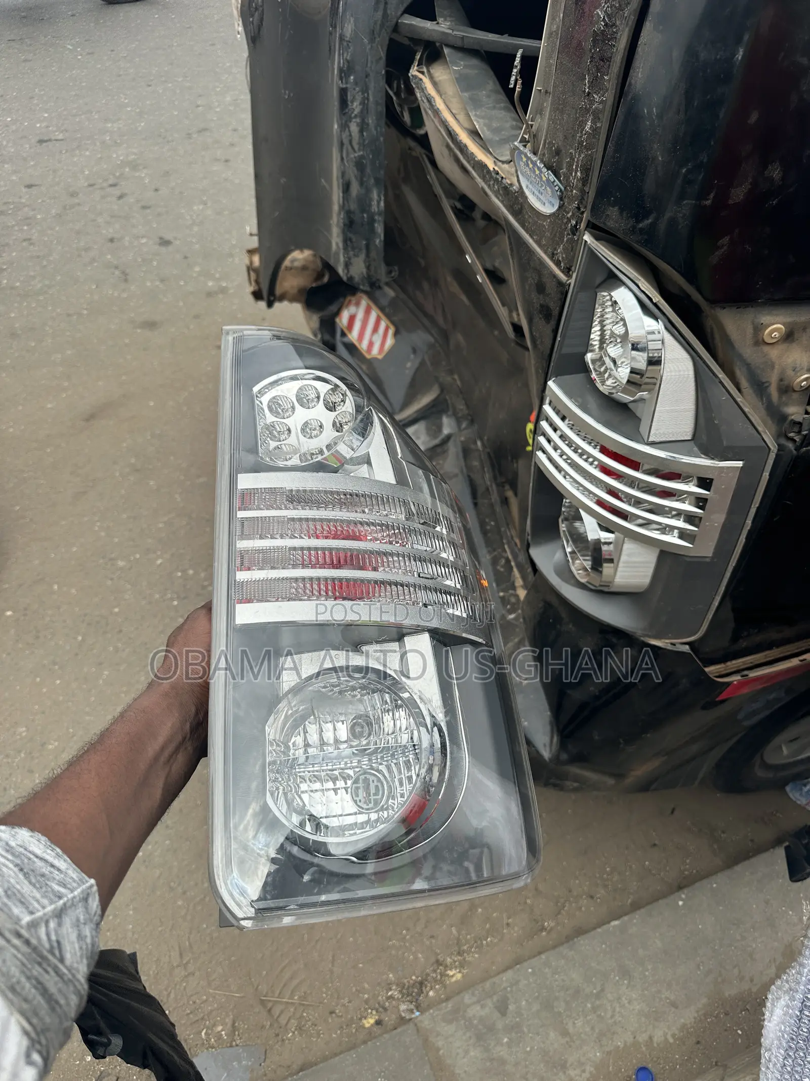 Toyota Voxy Taillight 2005 2006 2007 2008 2009 2010 2012 Tail Light