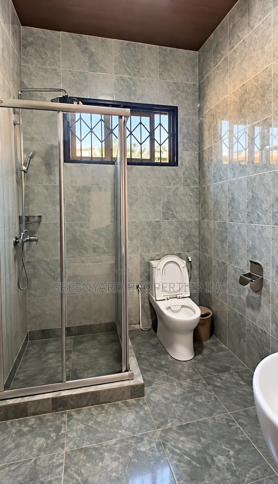 4bdrm House in American House, East Legon for rent