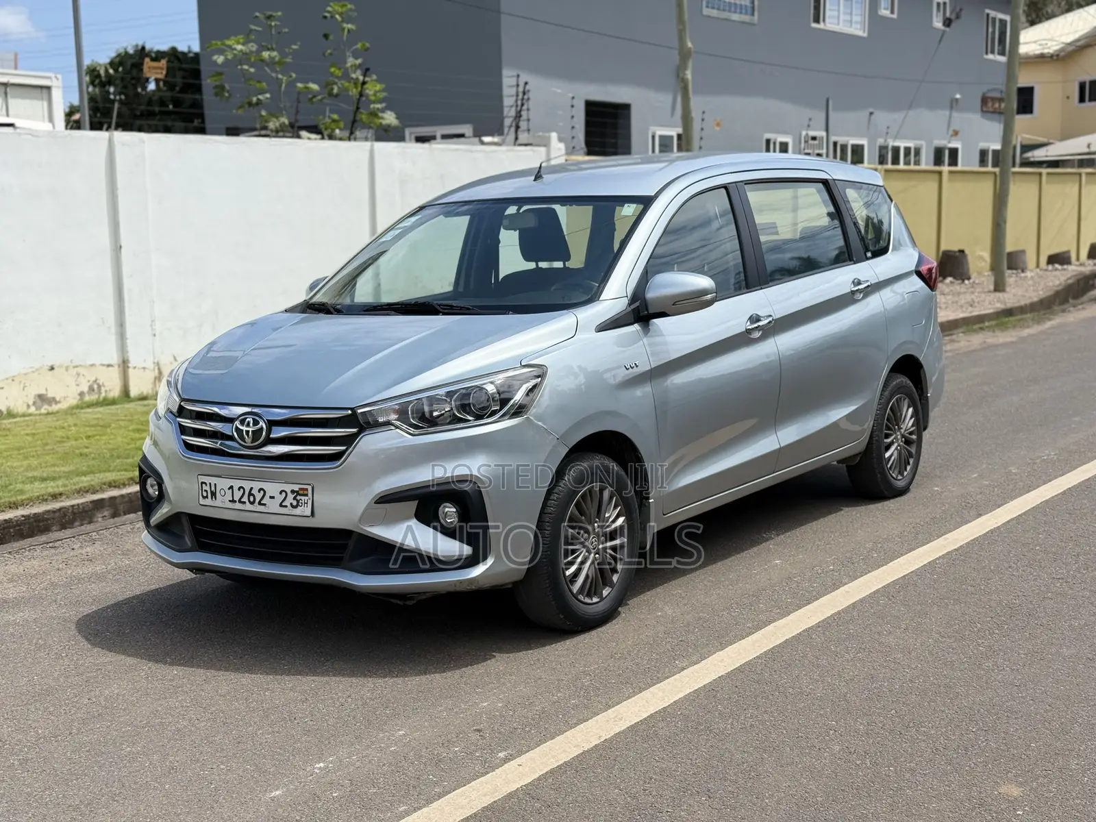 Toyota Rumion 1.5 FWD 2023 Silver