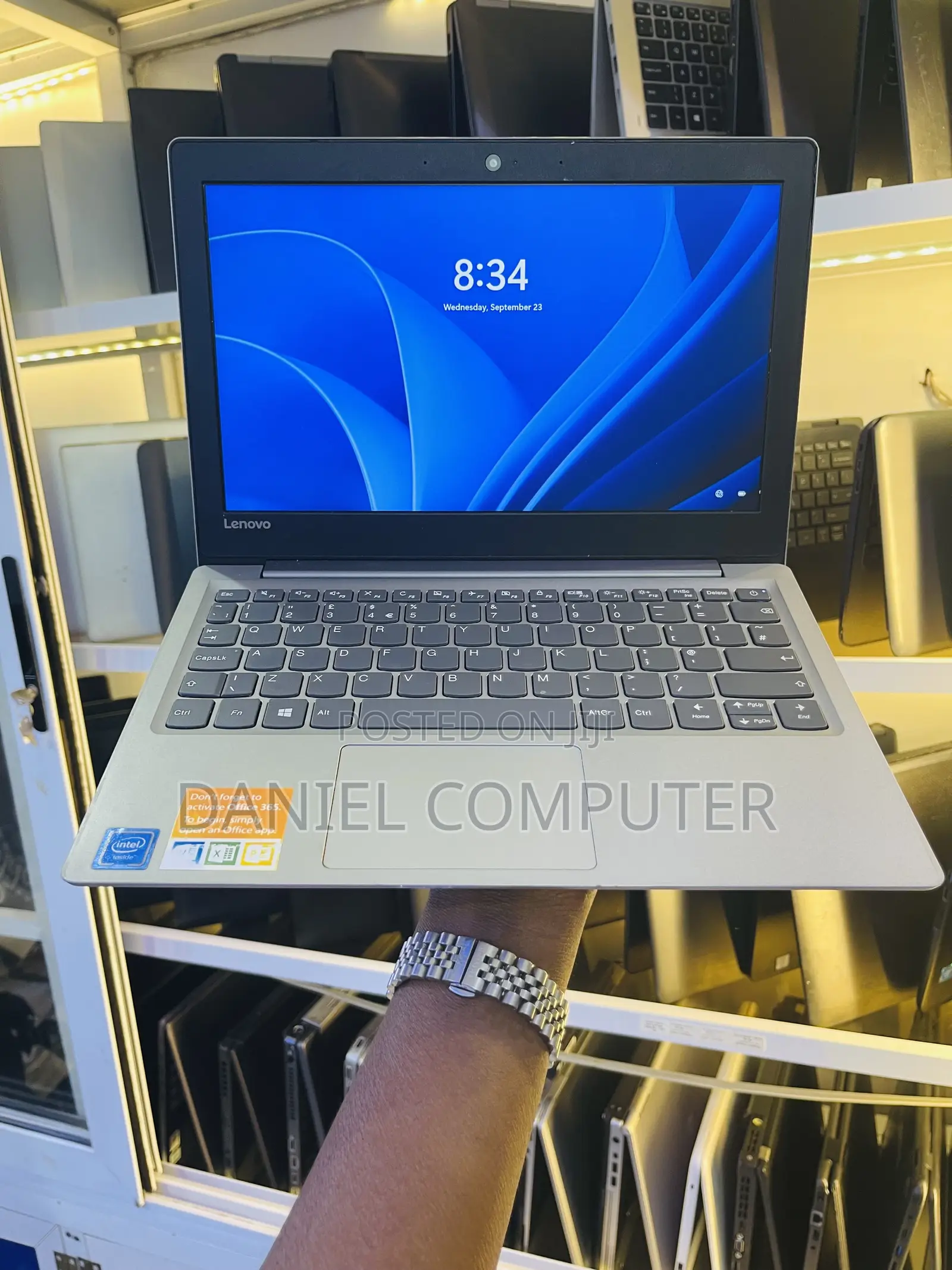 Laptop Lenovo IdeaPad S12 4GB Intel Celeron SSD 640GB
