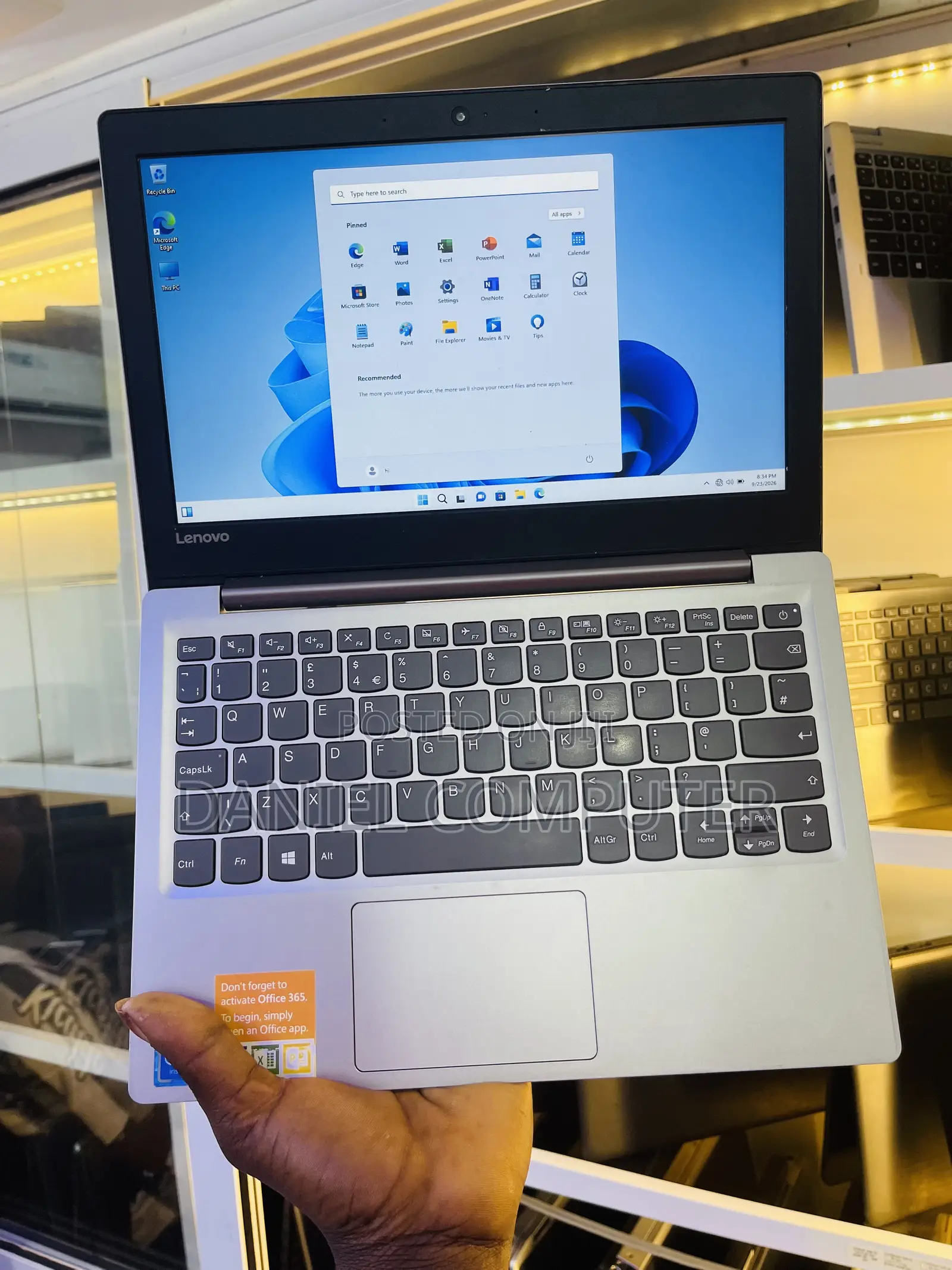 Laptop Lenovo IdeaPad S12 4GB Intel Celeron SSD 640GB