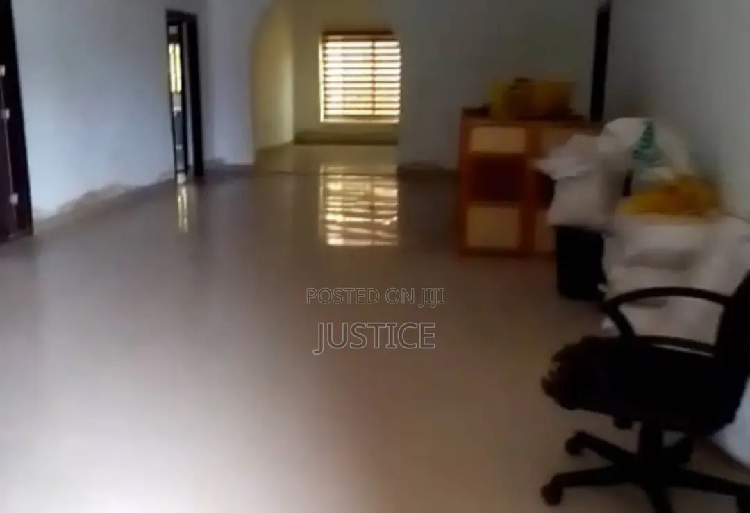 4bdrm House in West Hills Mall Area for rent
