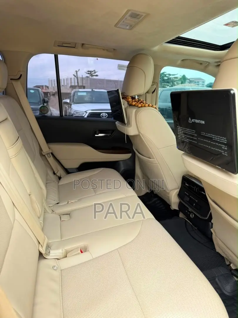 Toyota Land Cruiser 2024 White