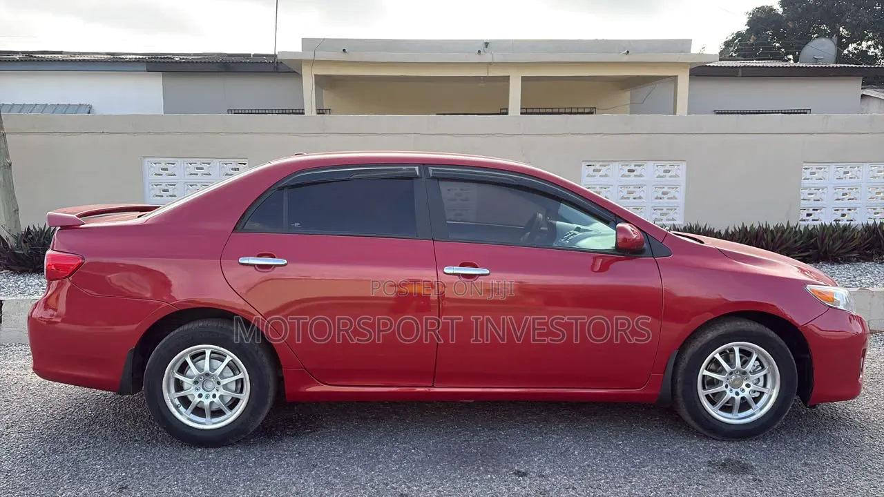 Toyota Corolla 2013 Red
