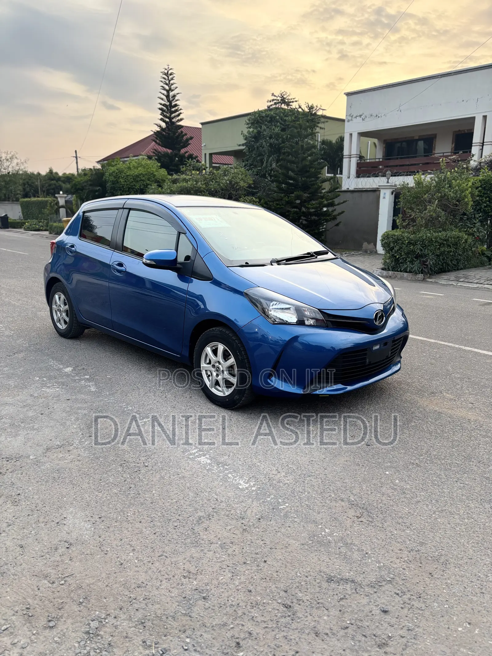 Toyota Vitz 1.3 AWD 3dr 2015 Blue