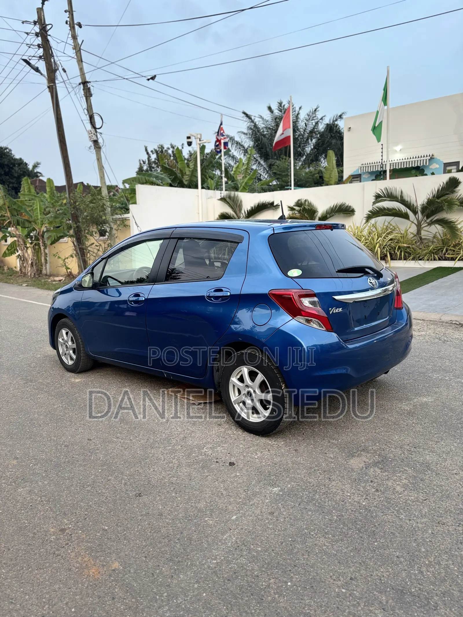 Toyota Vitz 1.3 AWD 3dr 2015 Blue
