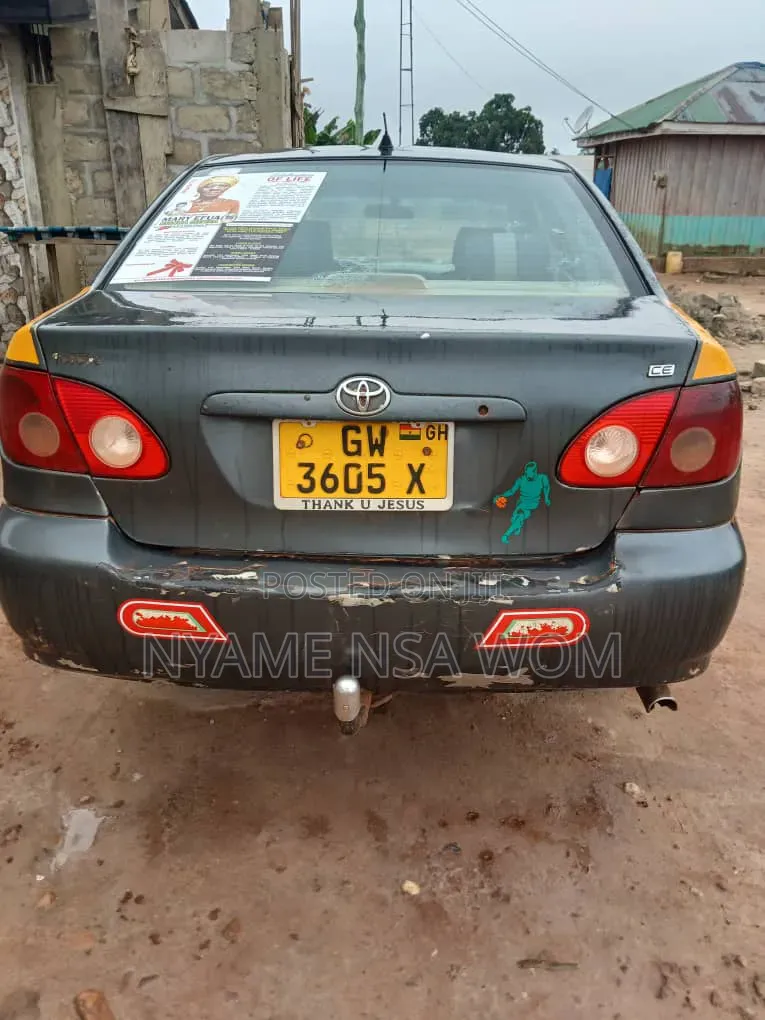 Toyota Corolla 2005 Gray