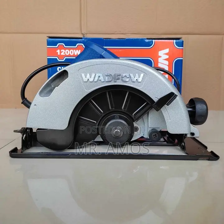 1200W Circular Hand Saw With 1 Blade Included - WCW