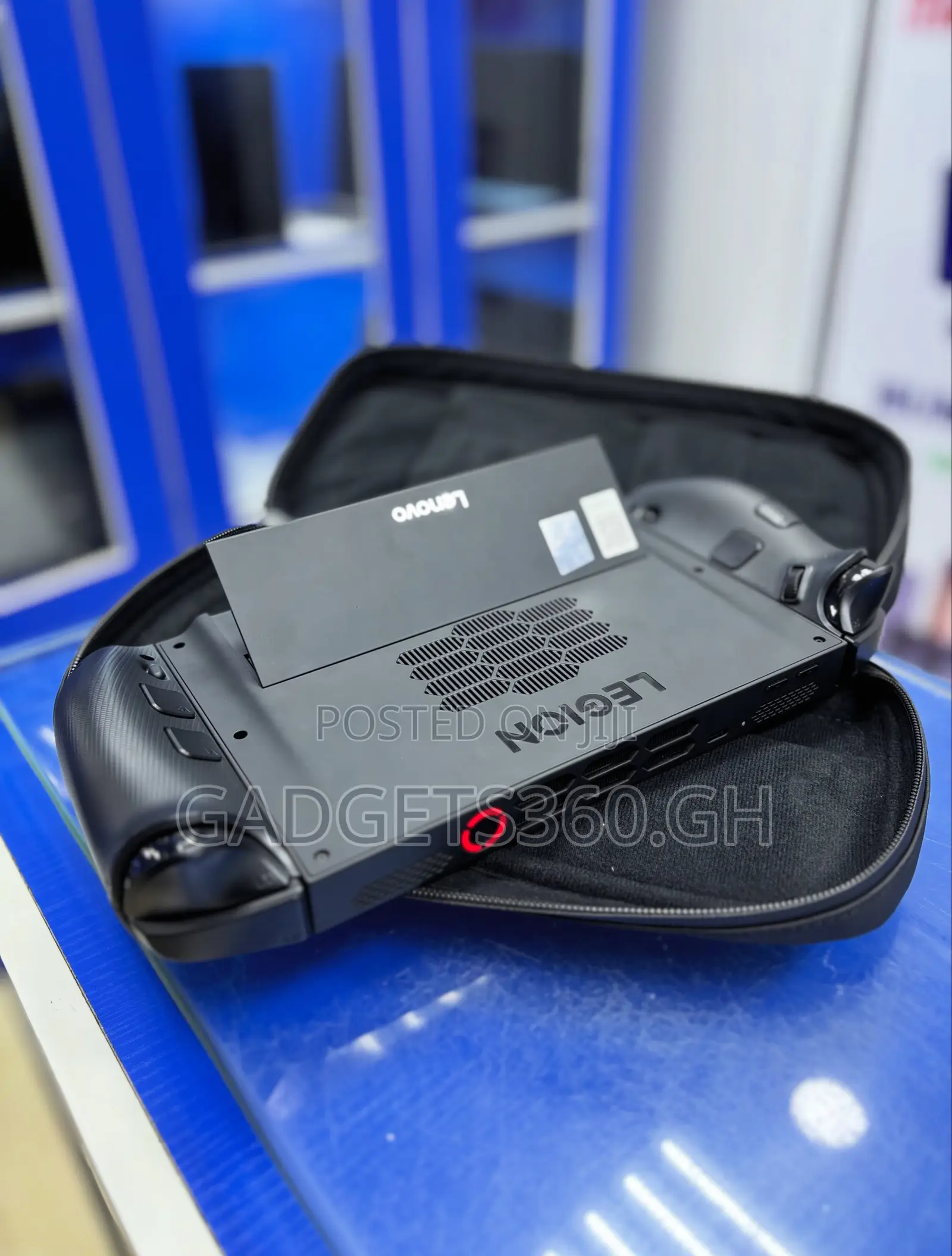 Lenovo Legion Go 2 (1tb SSD + 32gb Ram)