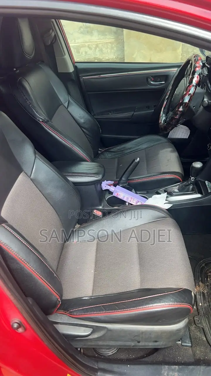 Toyota Corolla 2016 Red