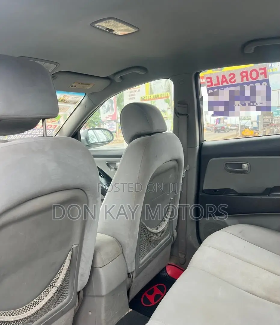Hyundai Elantra 2010 Silver