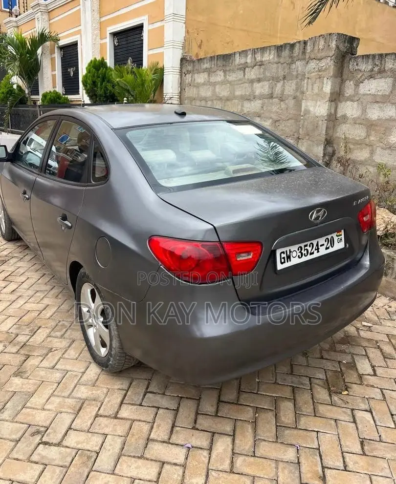Hyundai Elantra 2010 Silver