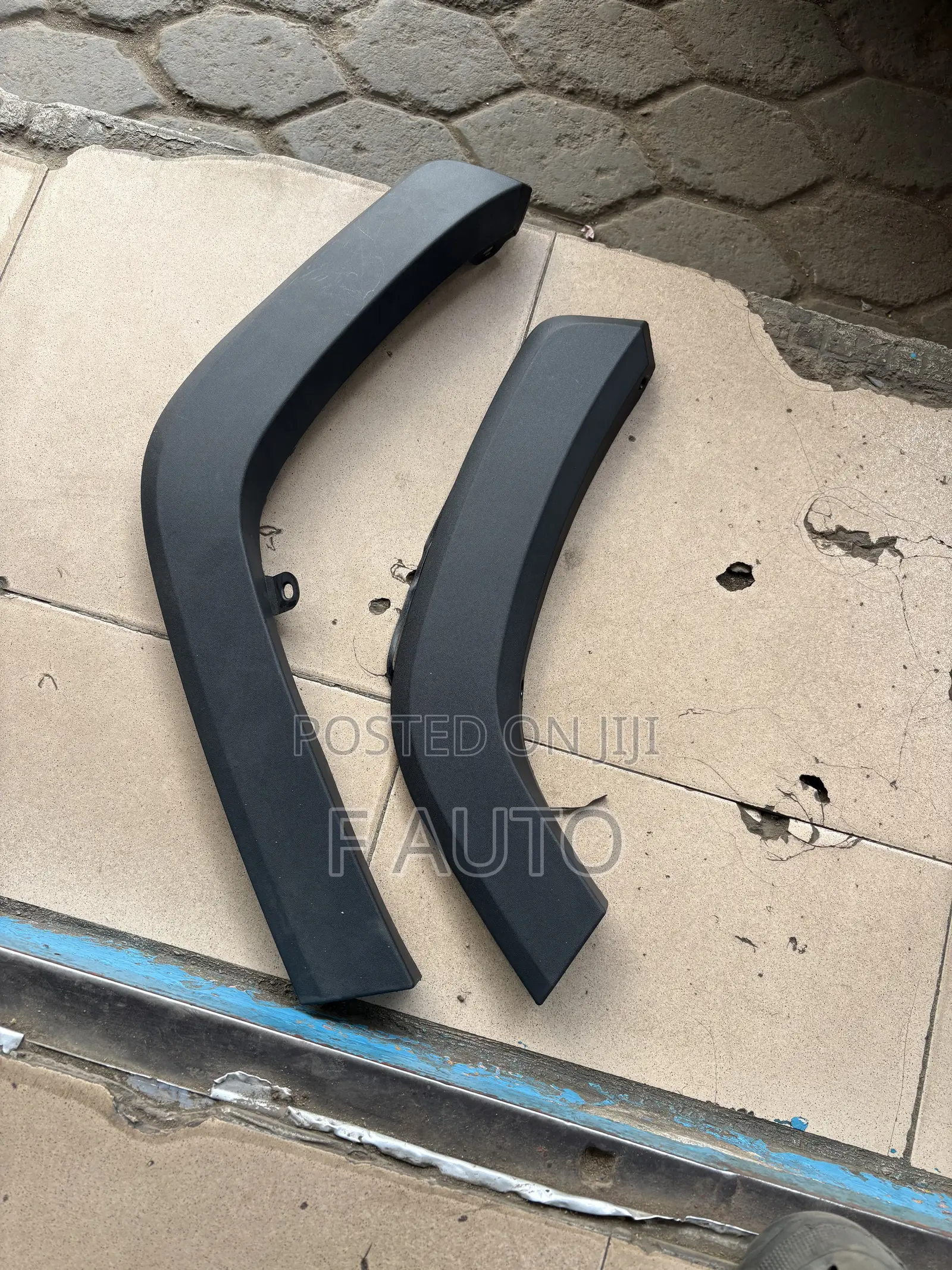 Toyota RAV4 2019,2021,2022,2023,2024 Back Door and Fender Moulding
