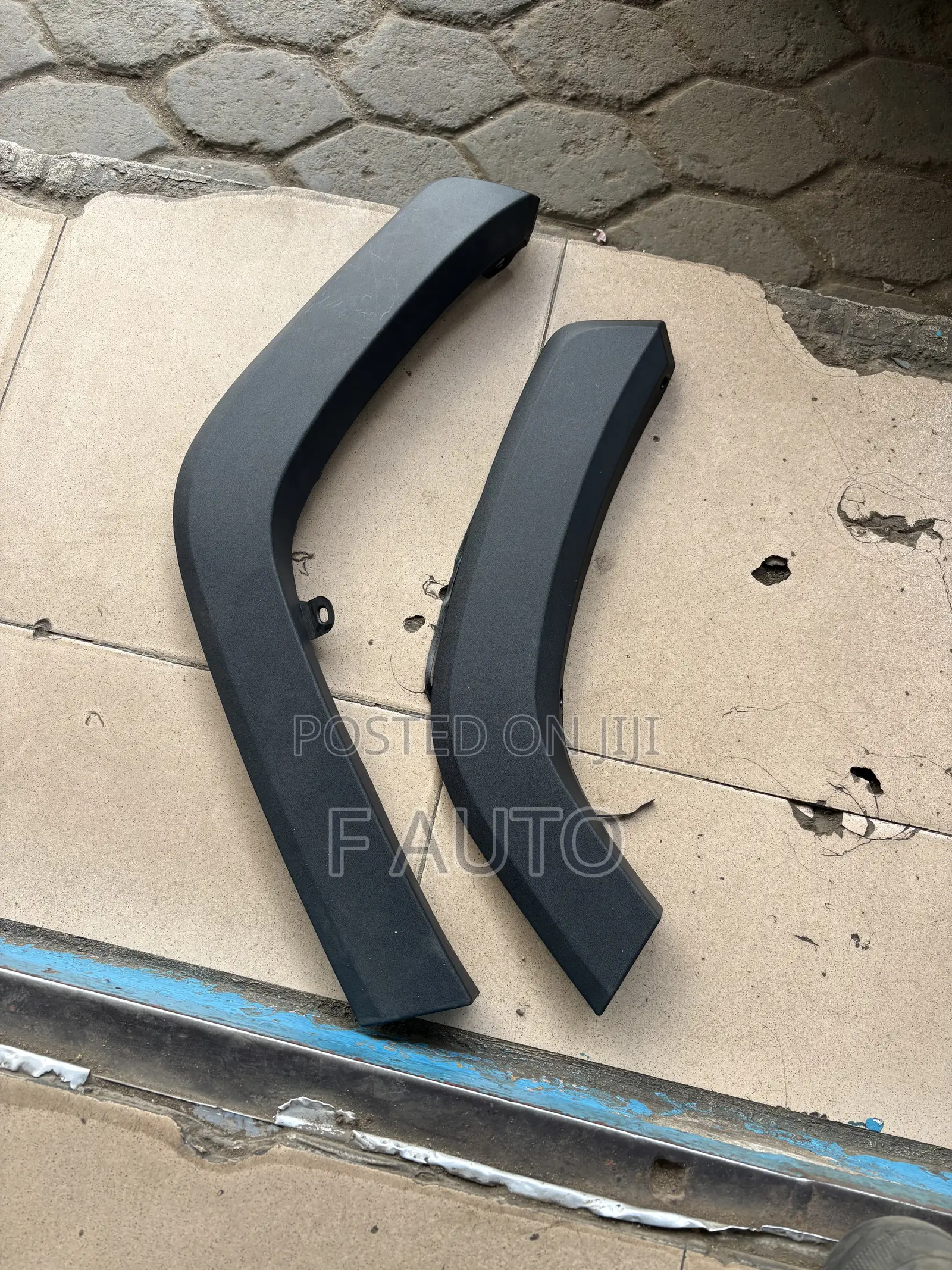Toyota RAV4 2019,2021,2022,2023,2024 Back Door and Fender Moulding