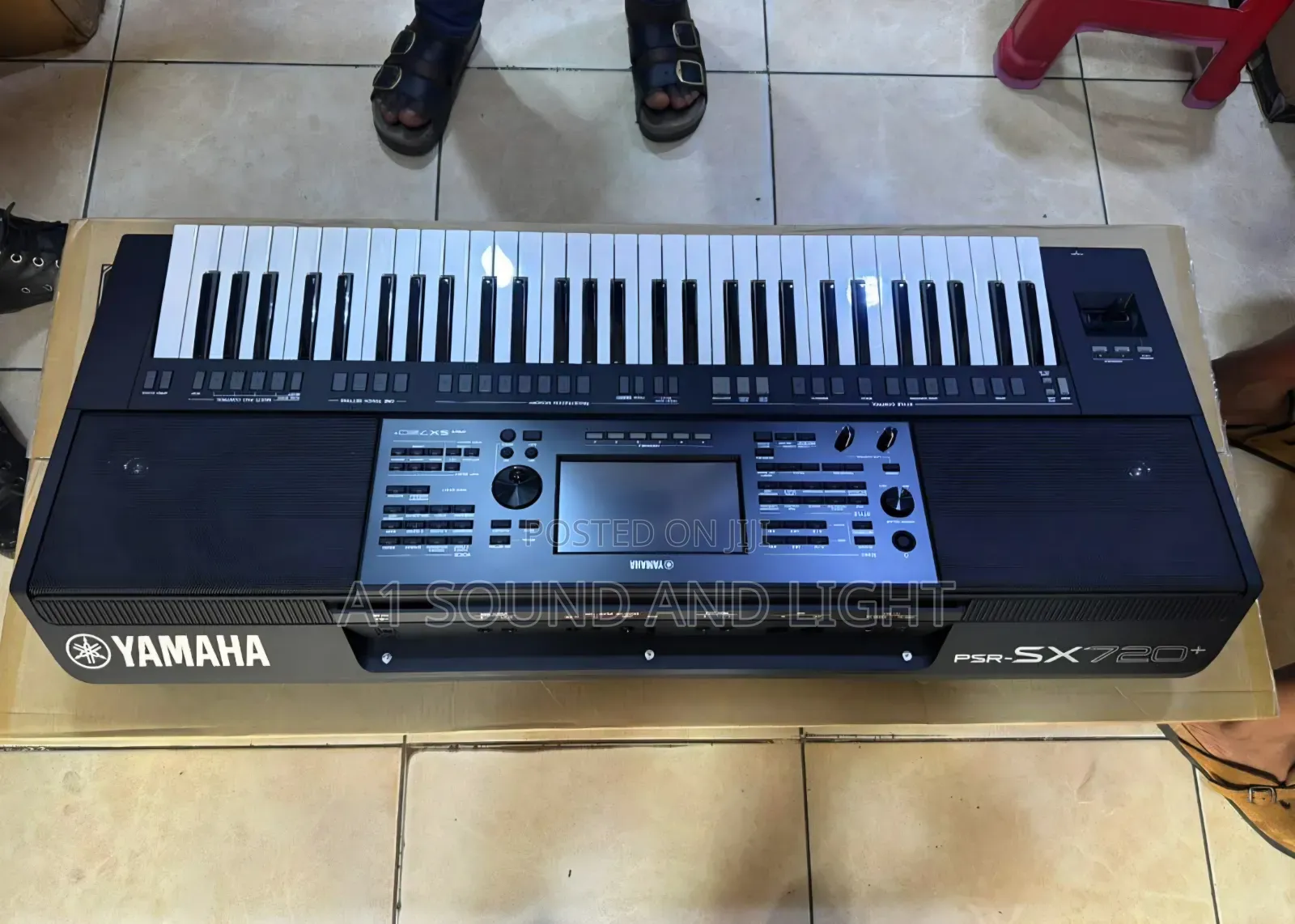 Yamaha SX720+ Arranger Workstation Keyboard