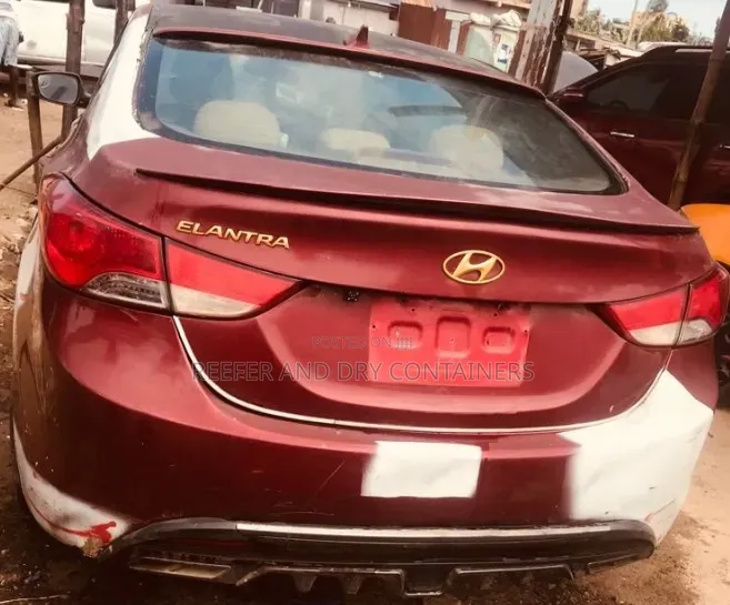 Hyundai Elantra 2013 Red