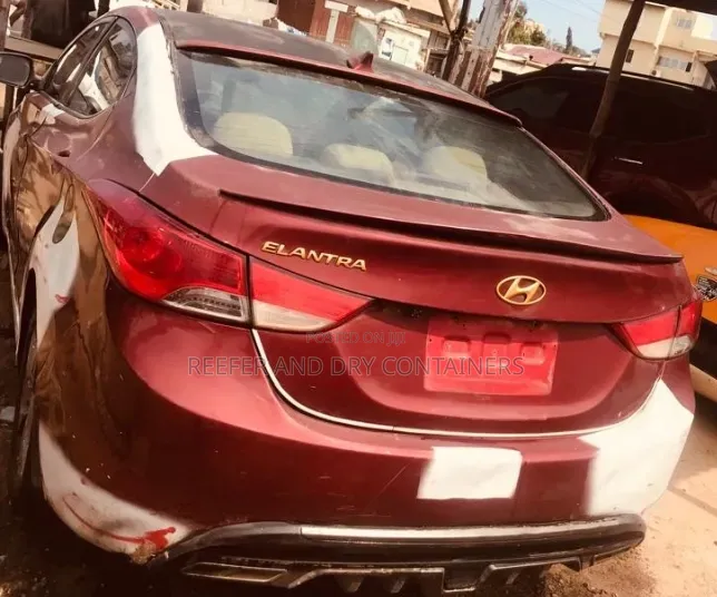 Hyundai Elantra 2013 Red