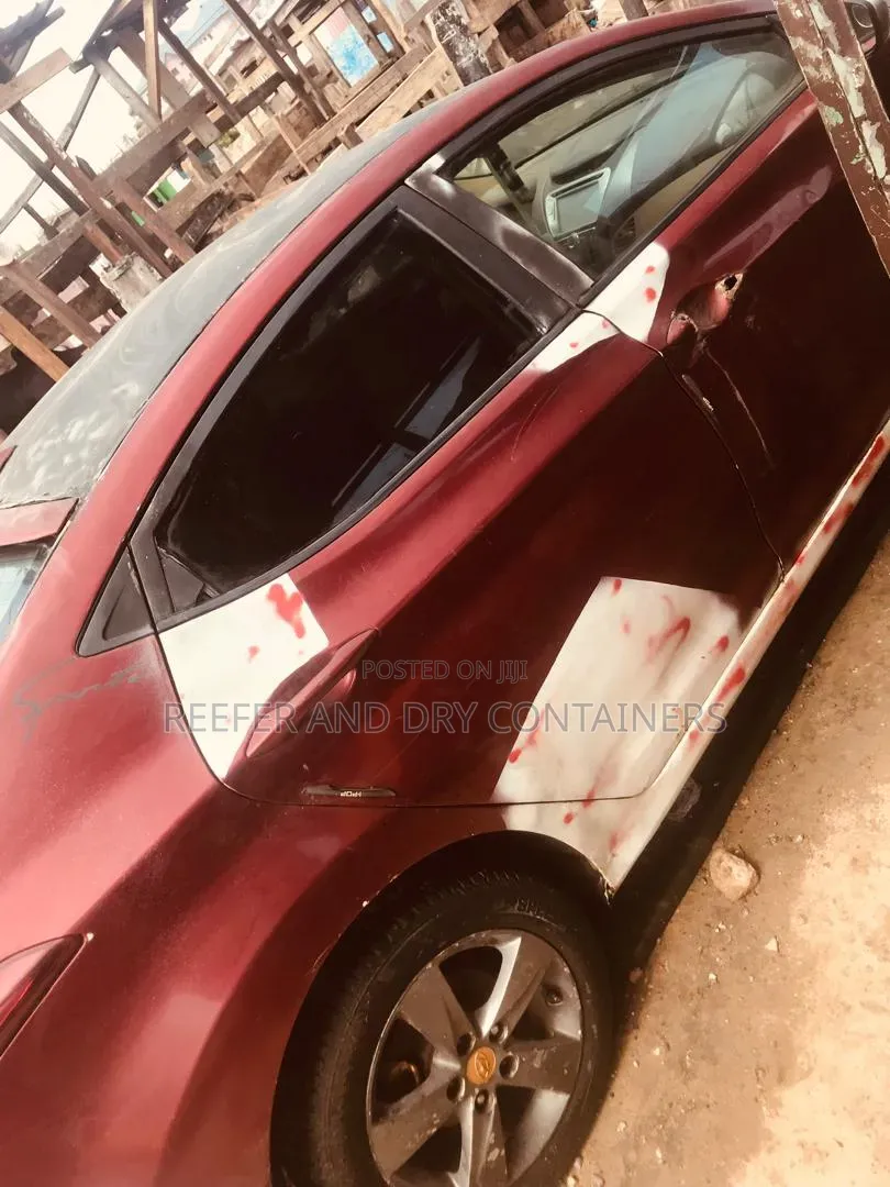 Hyundai Elantra 2013 Red
